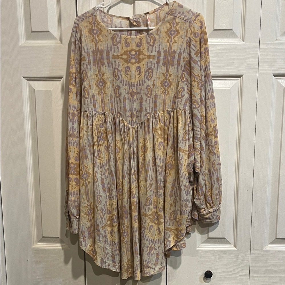 Free People This Is It Tunic in Parchment Combo. Size Medium.